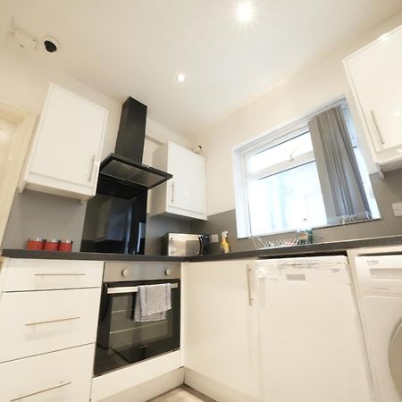 Grand Airport Ensuites Harmondsworth Buitenkant foto