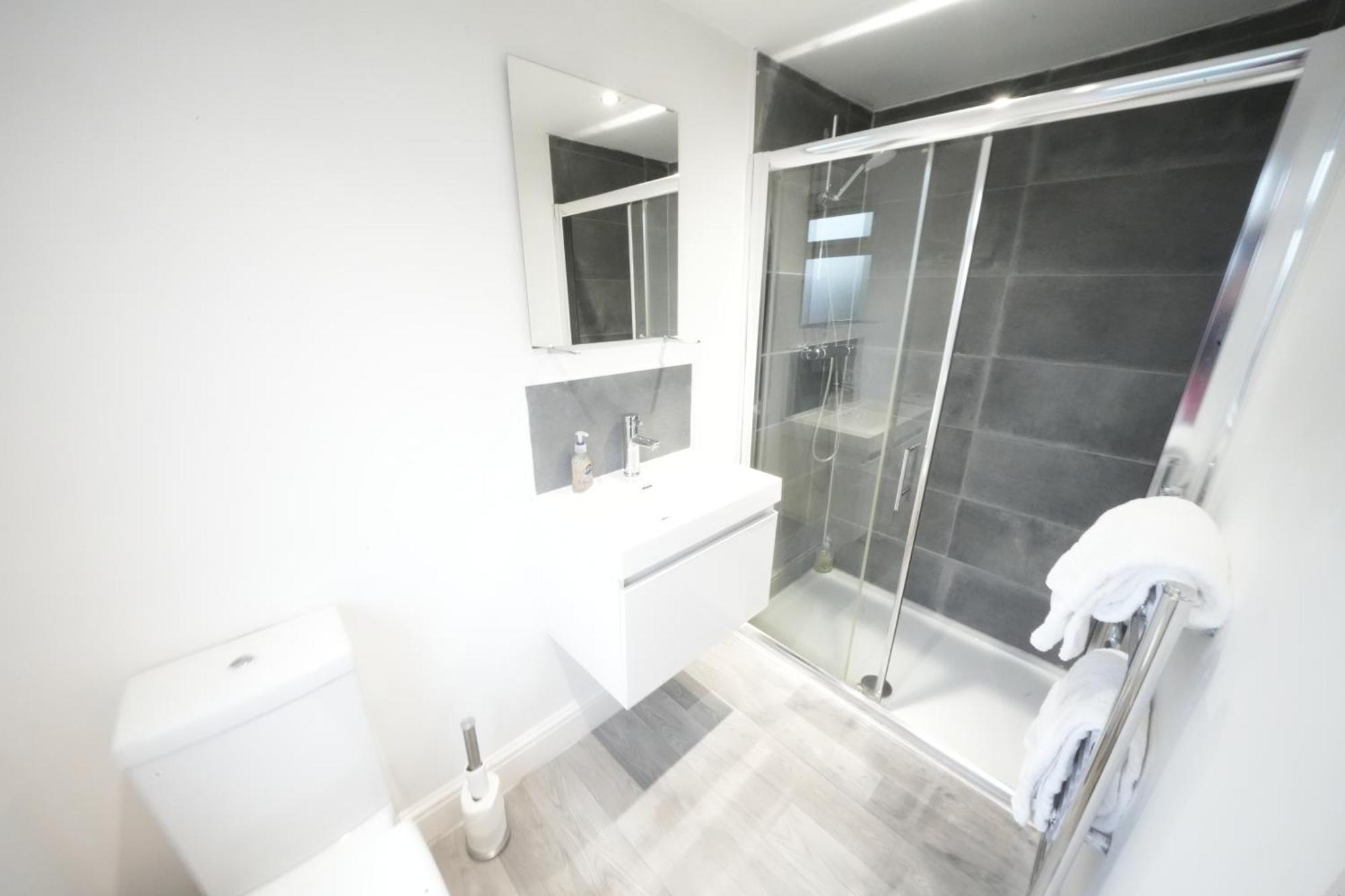 Grand Airport Ensuites Harmondsworth Buitenkant foto