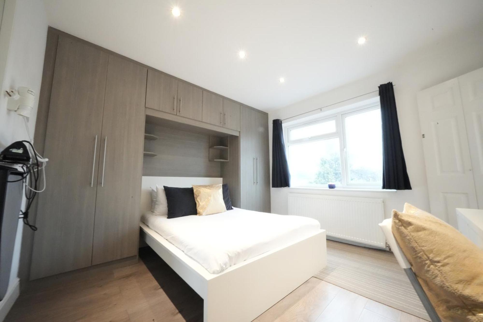 Grand Airport Ensuites Harmondsworth Buitenkant foto