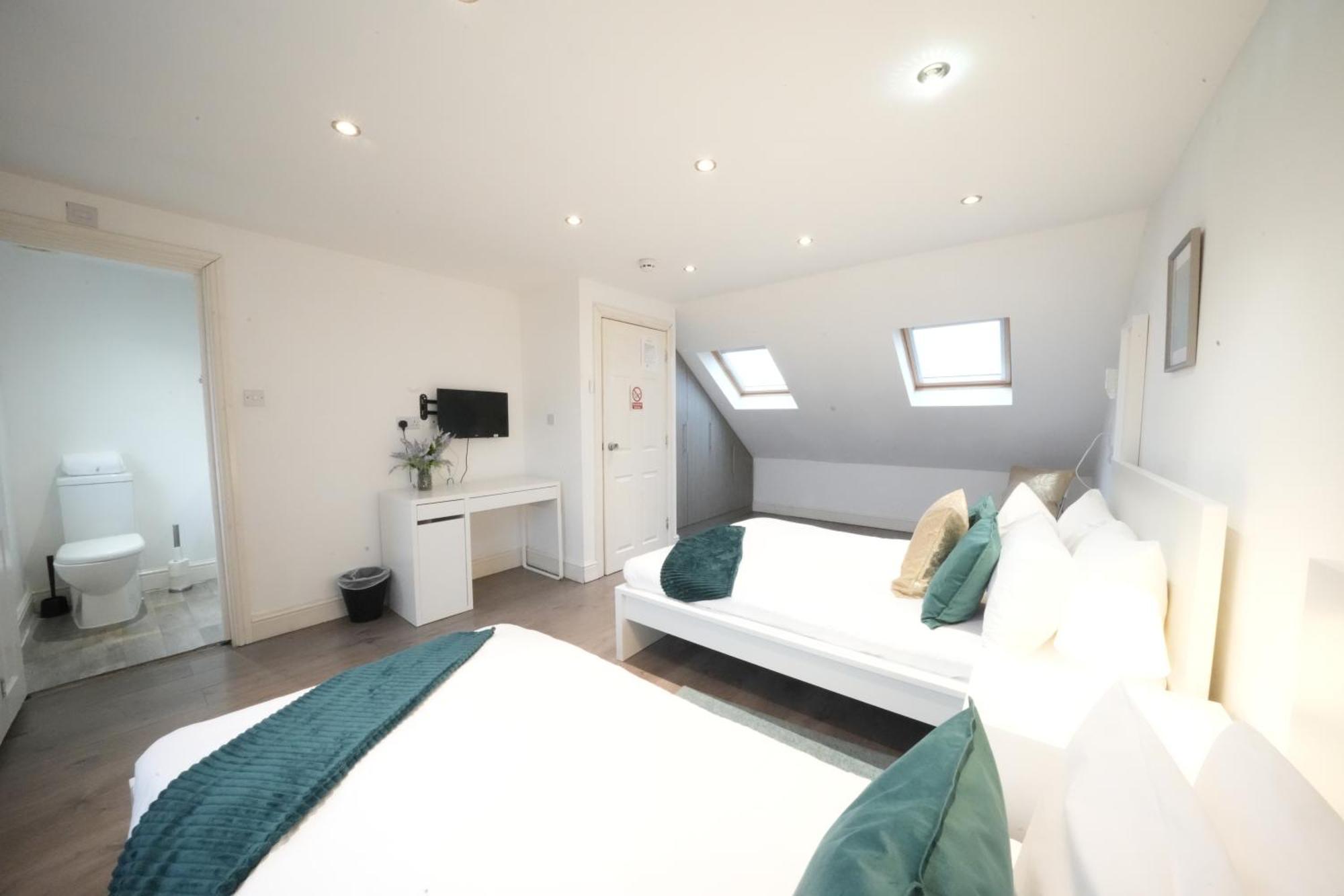 Grand Airport Ensuites Harmondsworth Buitenkant foto