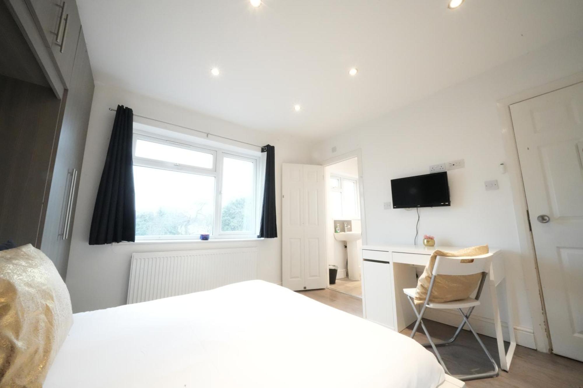 Grand Airport Ensuites Harmondsworth Buitenkant foto