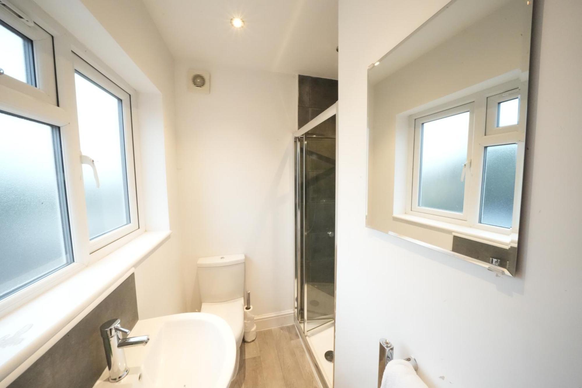 Grand Airport Ensuites Harmondsworth Buitenkant foto
