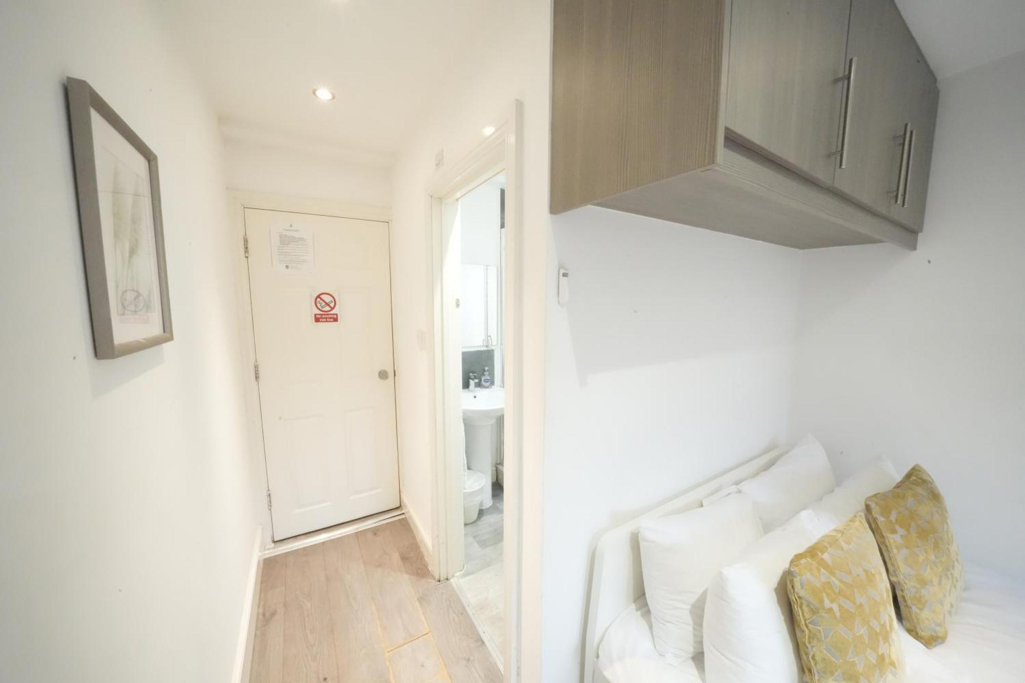 Grand Airport Ensuites Harmondsworth Buitenkant foto