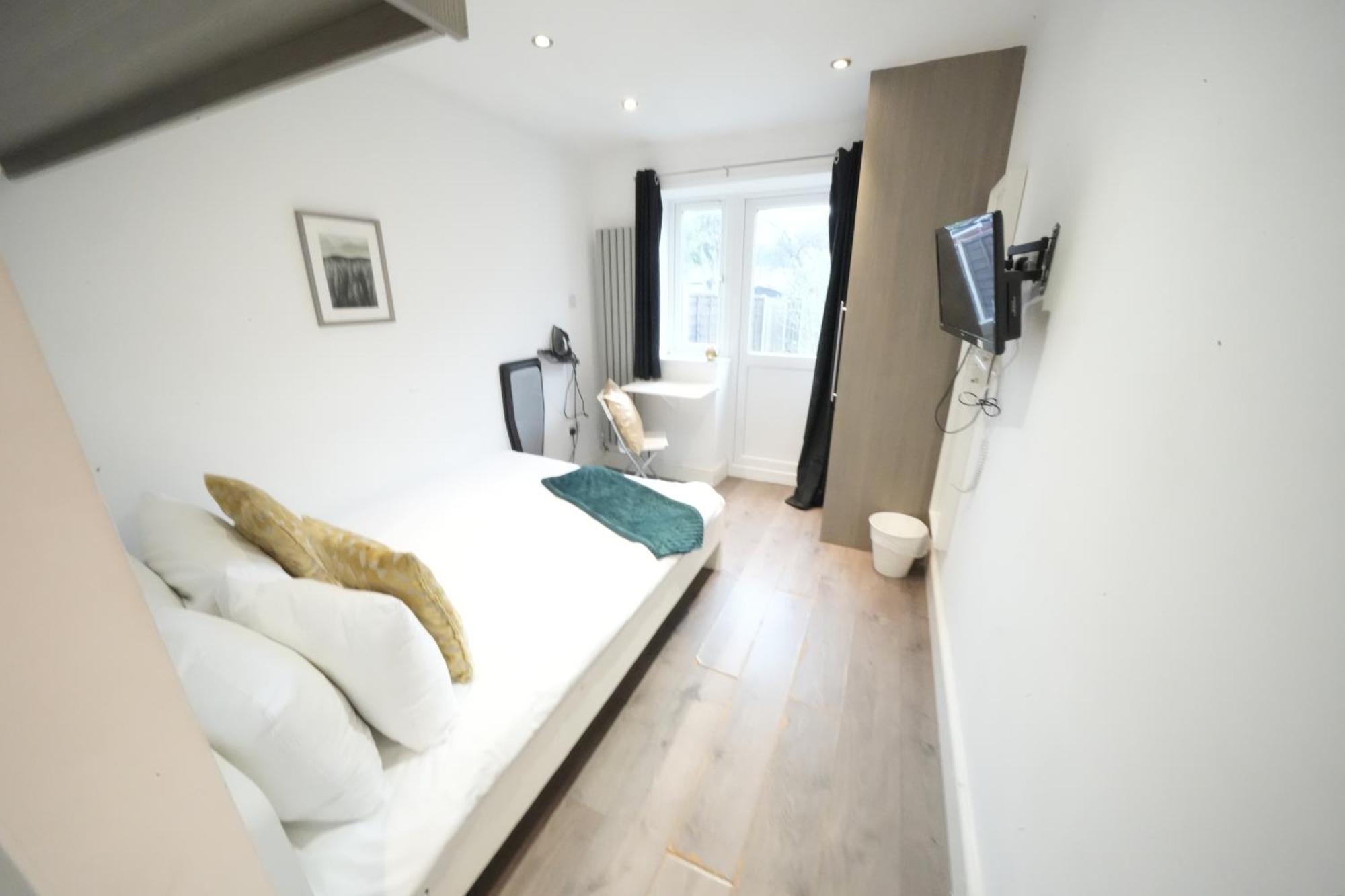 Grand Airport Ensuites Harmondsworth Buitenkant foto