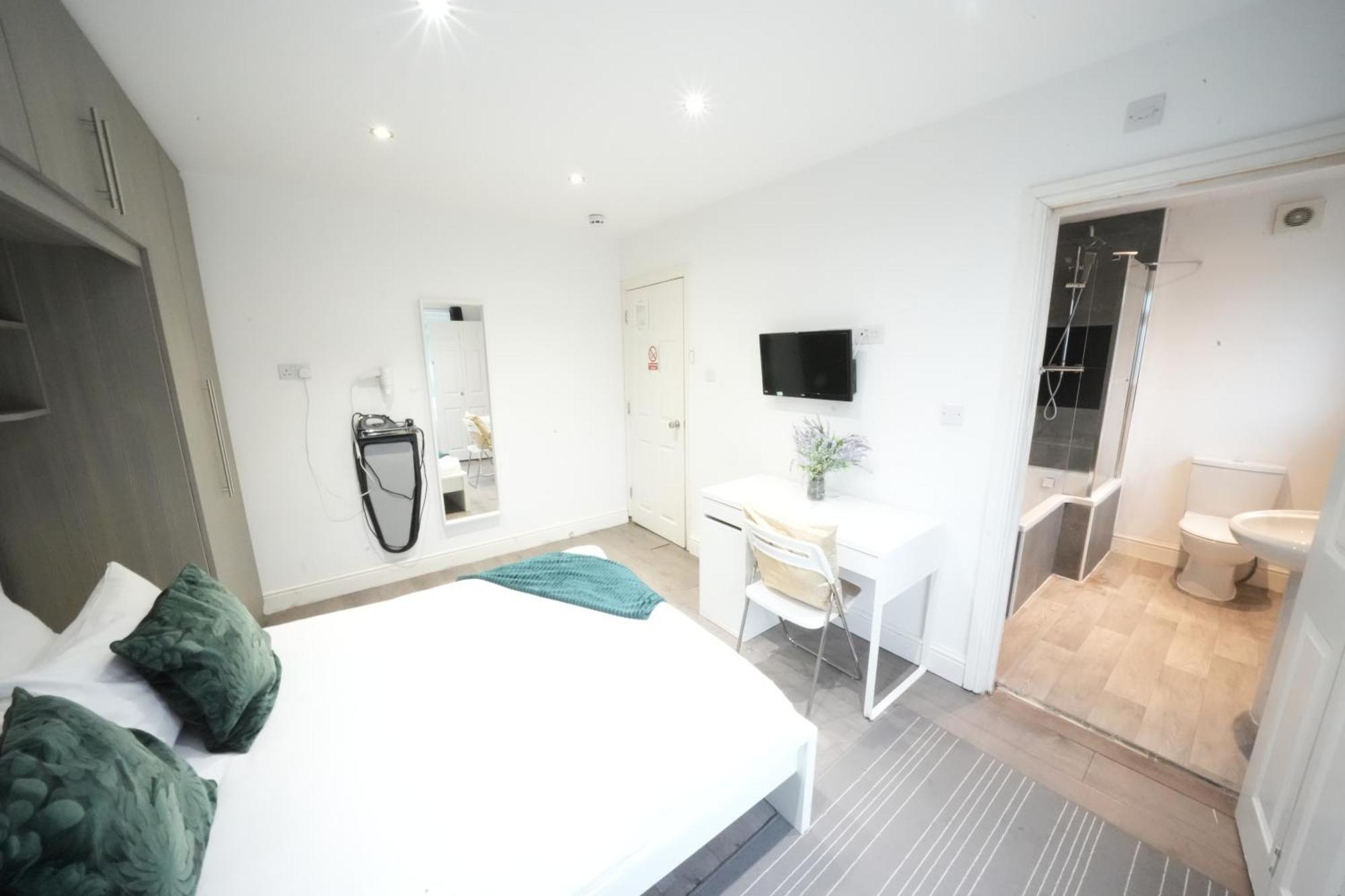 Grand Airport Ensuites Harmondsworth Buitenkant foto