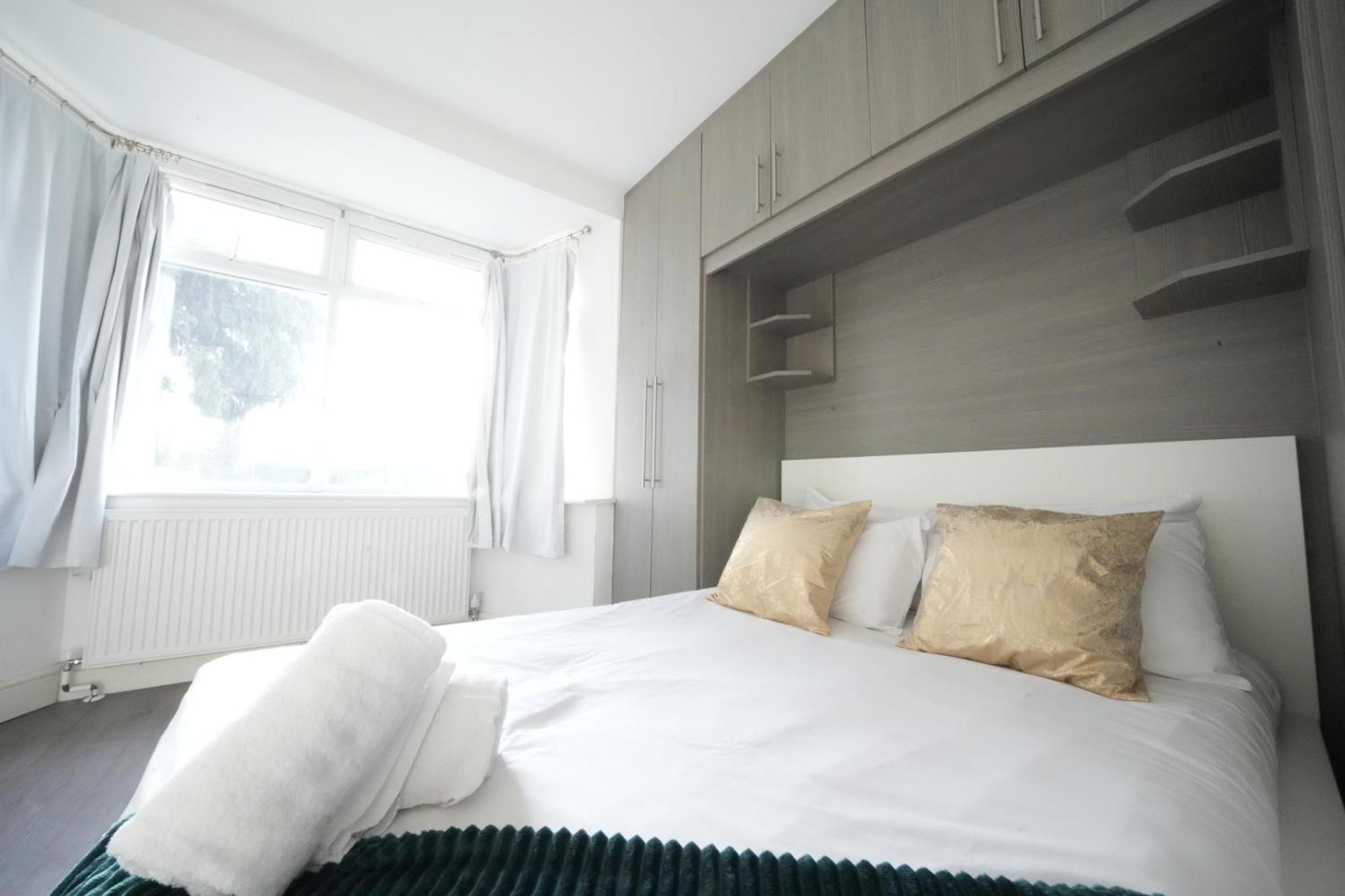 Grand Airport Ensuites Harmondsworth Buitenkant foto